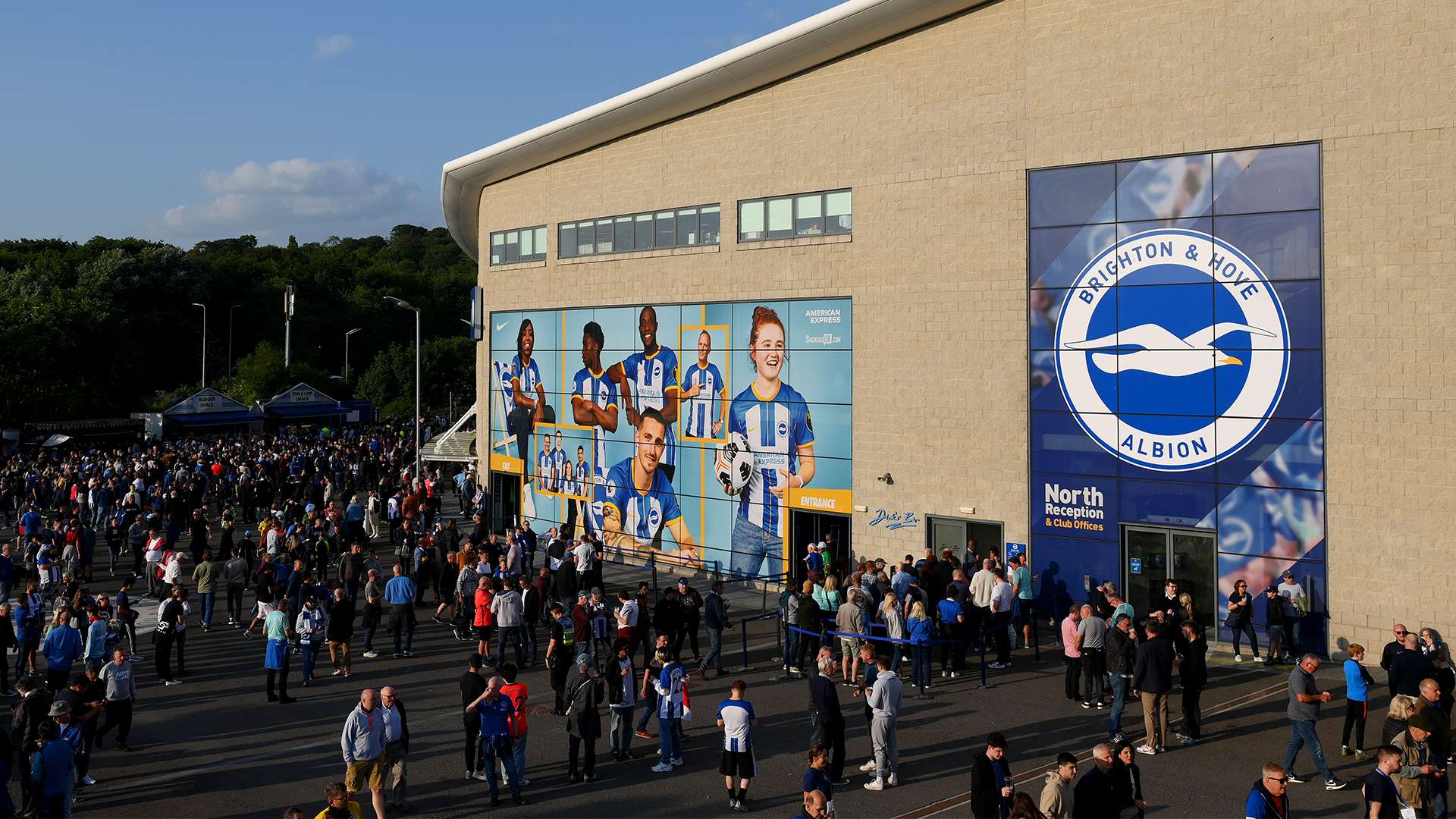 狂欢背后的 狂欢背后的